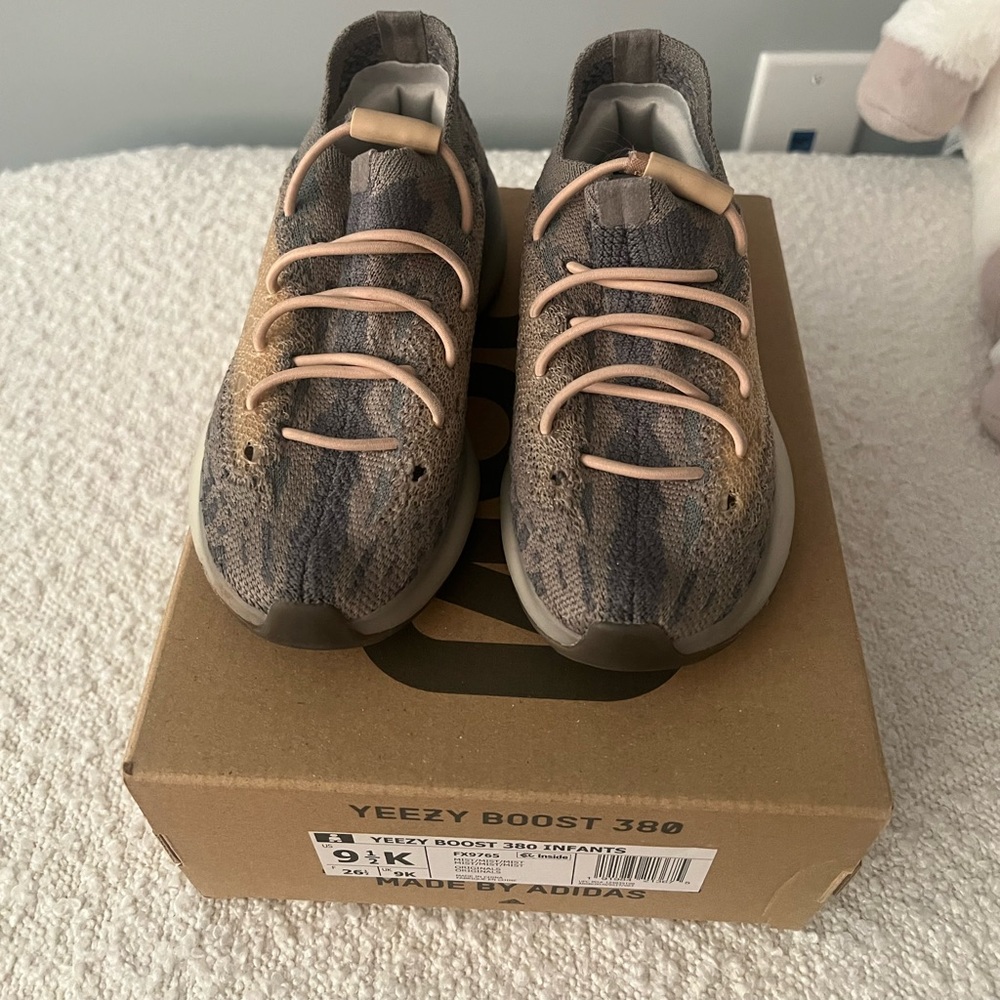 Yezzy boost 380 infants like new